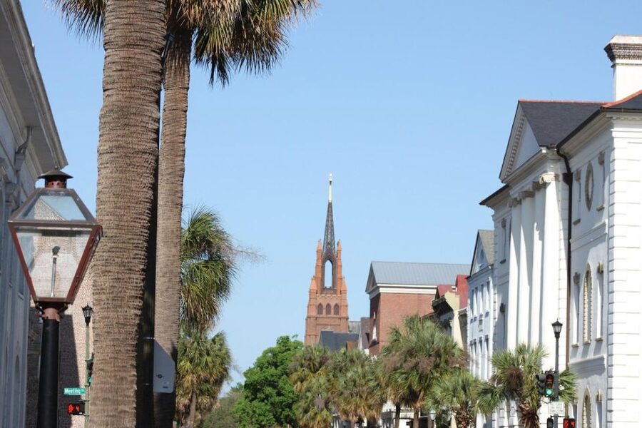 Charleston: Historic City Highlights Guided Bus Tour - A fast introduction to Charleston’s old streets