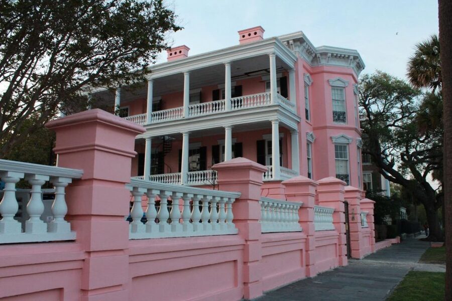 Charleston: Historic City Highlights Guided Bus Tour - Storytelling that goes beyond dates and buildings