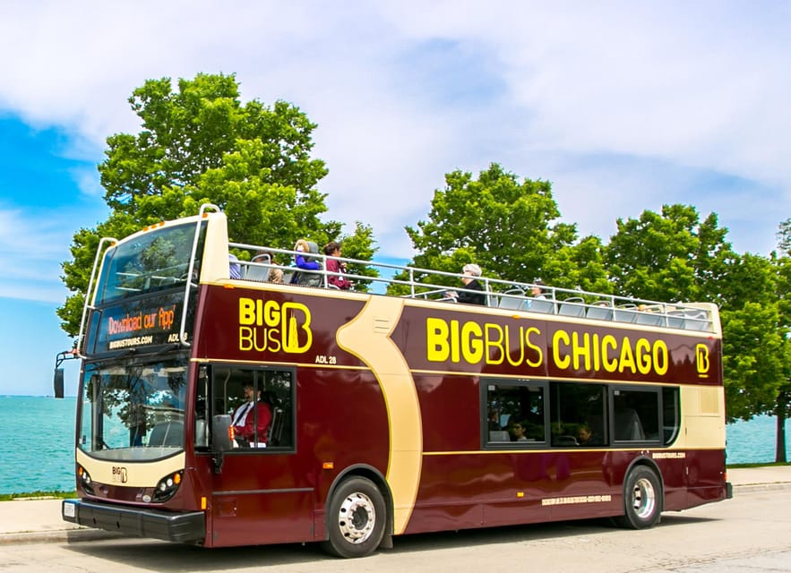 Chicago: Architecture River Tour and Hop-on Hop-off Bus Tour - The meeting points require a little care
