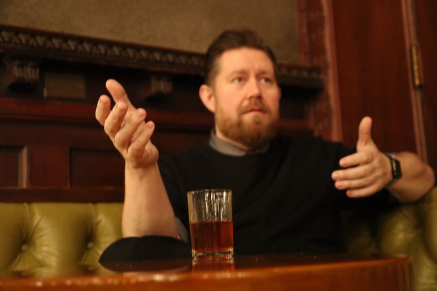 Chicago: Prohibition Speakeasies Bus Tour or Walking Tour - Who will enjoy it most