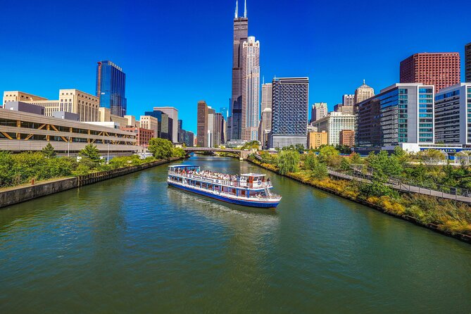 Chicago River Architecture Tour and Big Bus Hop-on Hop-off Tour - Stops 7 and 8: Sheraton Grand Chicago and Navy Pier