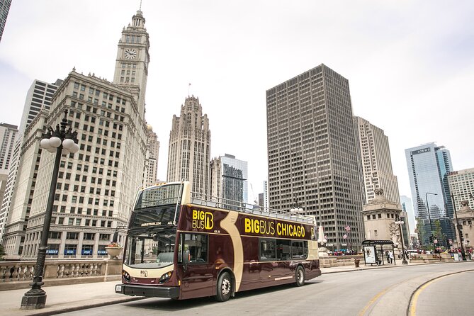 Chicago River Architecture Tour and Big Bus Hop-on Hop-off Tour - Stops 9 and 10: Water Tower, the Magnificent Mile, and 360 Chicago