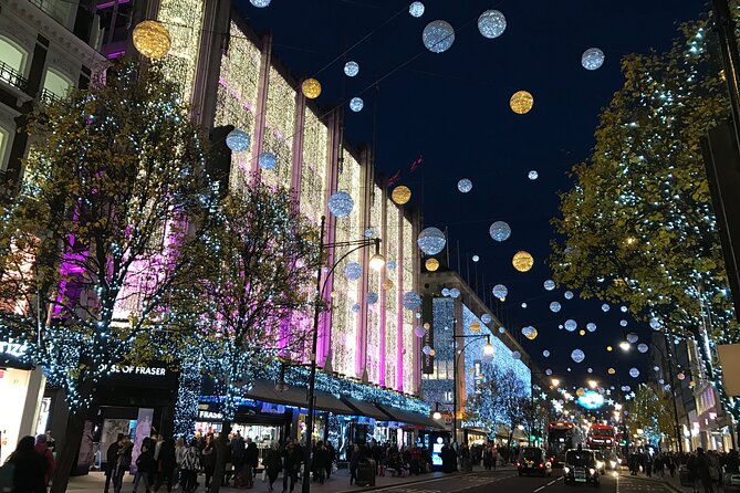 Christmas Lights Open-Top Bus Tour - The landmarks along the river crossing
