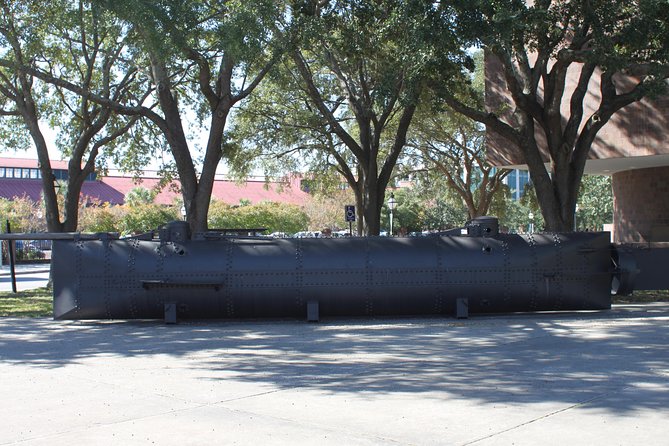 City Bus Tour with Charleston Museum Admission - What the guides do best