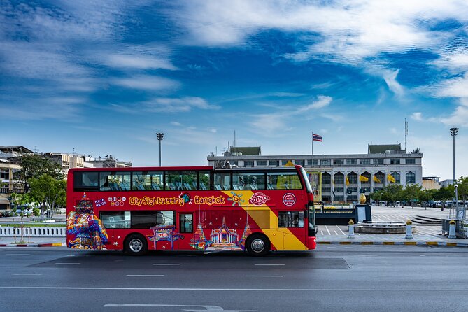 City Sightseeing Bangkok Hop-On Hop-Off Bus Tour - MBK and Sam Yan: shopping, food, and city contrasts