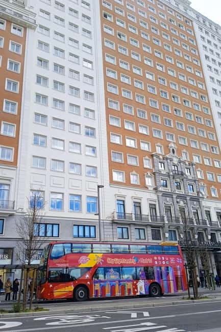 City Sightseeing Madrid Panoramic Bus Tour & Bookable Extras - What the Supreme Experience adds