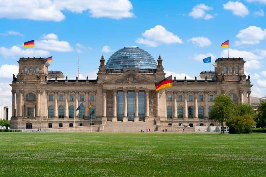 CitySightseeing Berlin HOHO Bus- All Lines (A+B) & Boat Tour - Timing the bus without wasting your day