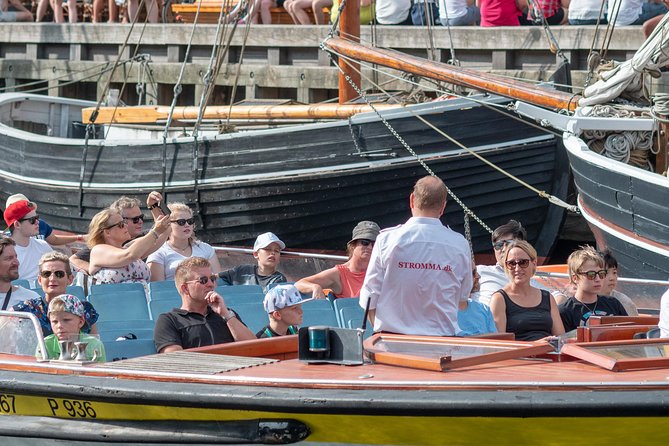 Copenhagen Bus and Boat ticket, Valid 48 Hours - The Mermaid Tour reaches the harbor landmarks