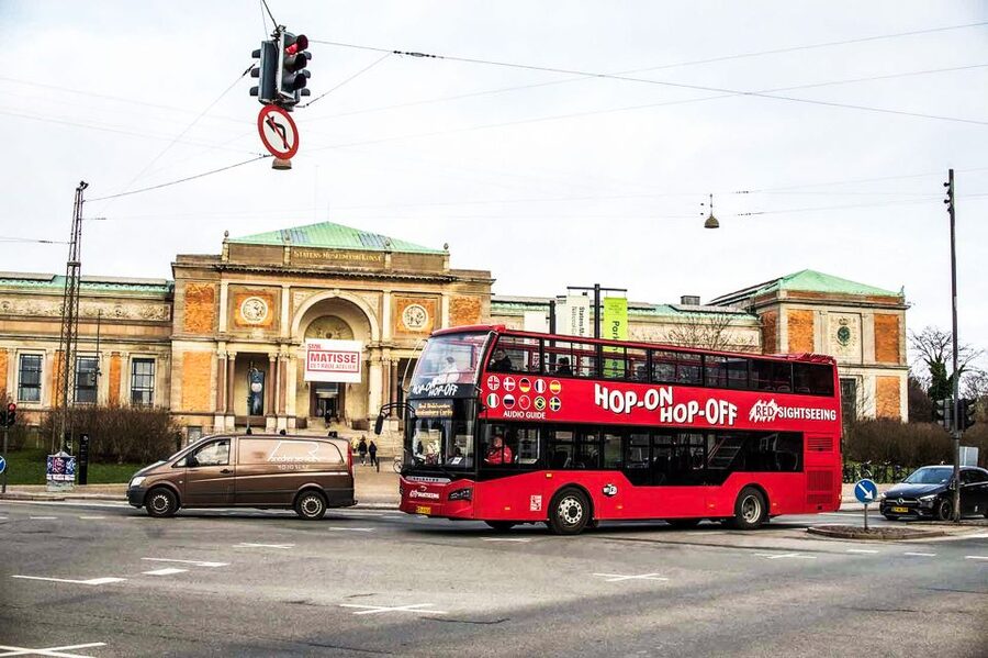 Copenhagen: Hop-On Hop-Off Bus Tour with Boat Tour Option - The central route: Tivoli, Glyptotek, and Islands Brygge