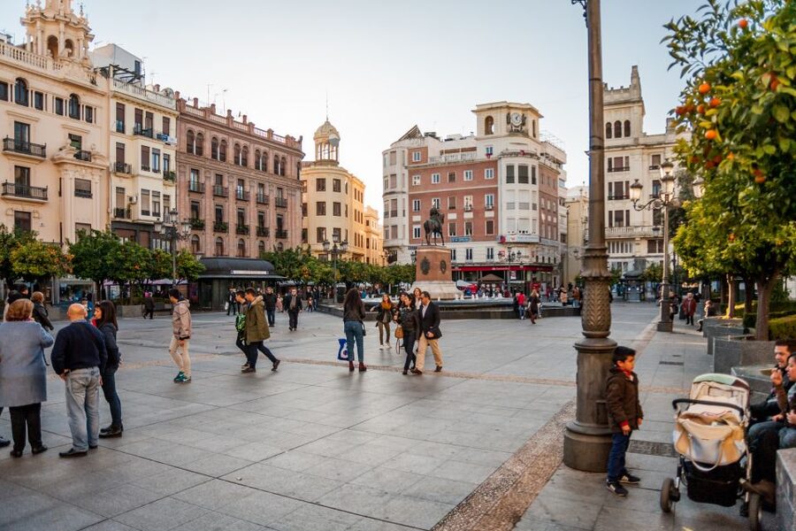 Córdoba: City Sightseeing Hop-On Hop-Off Bus Tour - Starting at the Guadalquivir and Roman Bridge