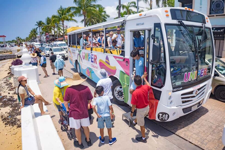 Cozumel: Open Top City Tour & Beach Break - Who should book this experience