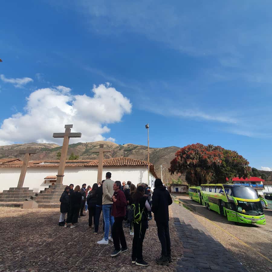 Cusco: Bus Turistico Puno Cusco con Tour y Buffet - Starting at Turismo Mer in Puno