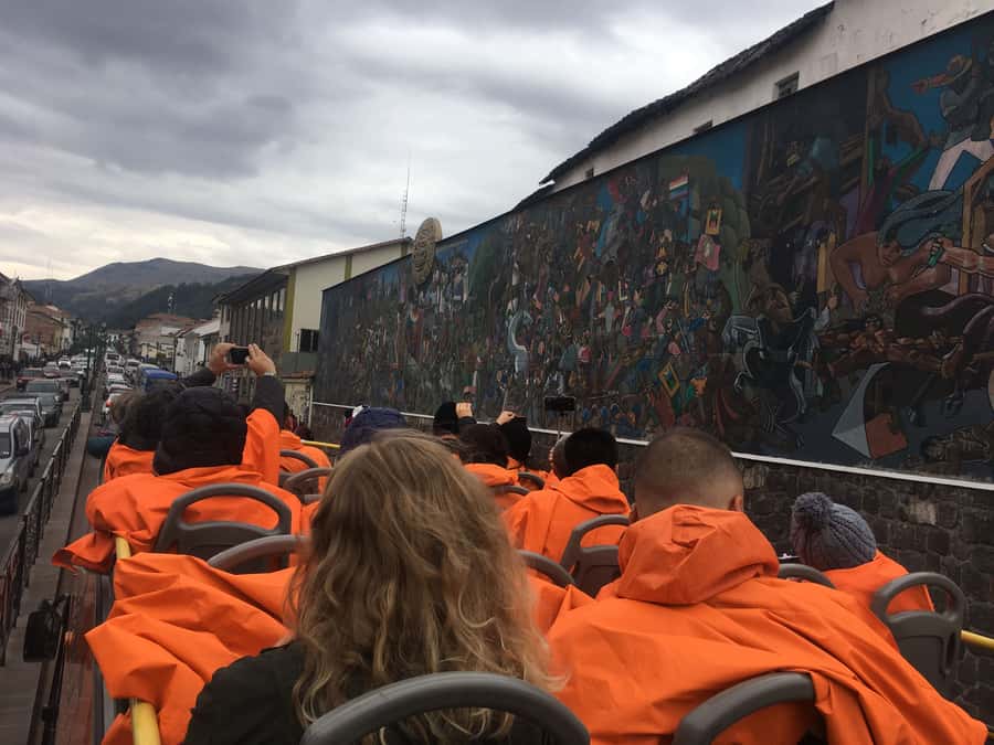 Cusco: Sightseeing Tour of the City on an Open-Top Bus - How the bilingual guiding works