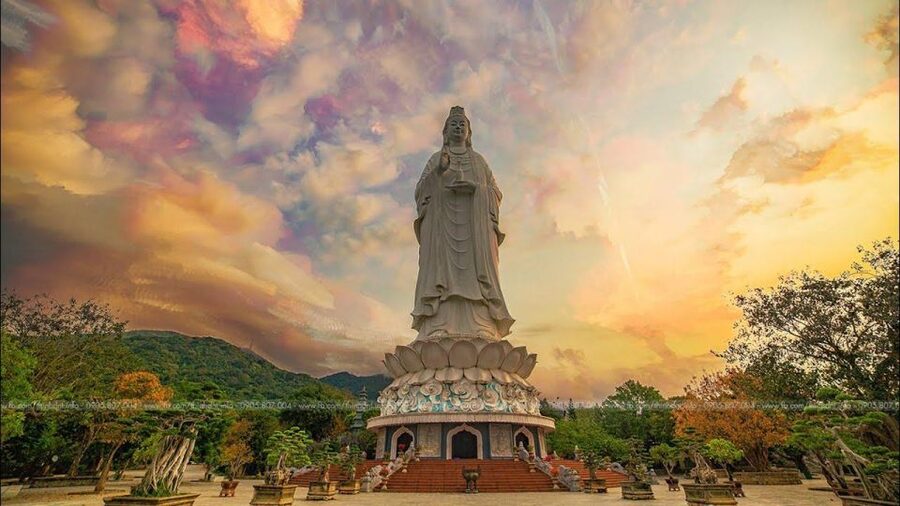 Da Nang Sightseeing Bus City Tour - Linh Ung Pagoda on Son Tra Peninsula