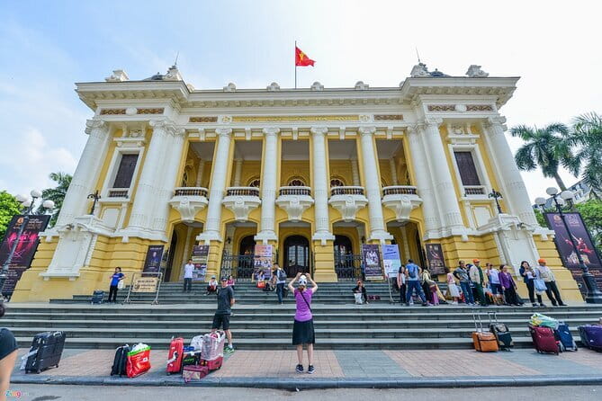 Daily Bus Hanoi to Pu Luong Nature Reserve & Pu Luong to Hanoi - What the five-hour ride is like