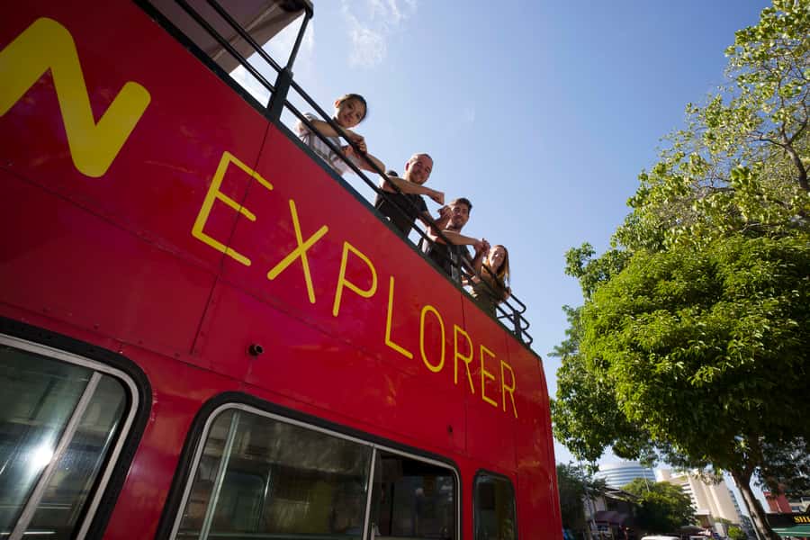 Darwin: Crocosaurus Cove Entry & Hop-on-Hop-Off Bus Tour - Plan around the ten daily reptile shows
