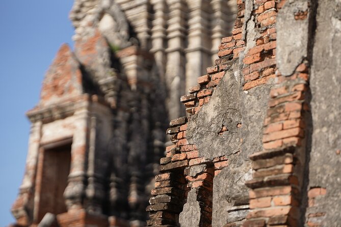 Day Tour From Bangkok to Ayutthaya By Bus - Wat Phra Si Sanphet and the former royal center