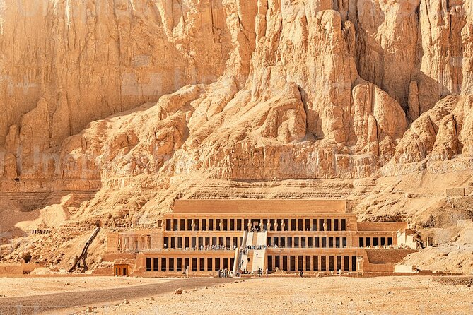 Day Tour To Luxor from Hurghada by Bus with Lunch - Colossi of Memnon: a brief stop with a big scale