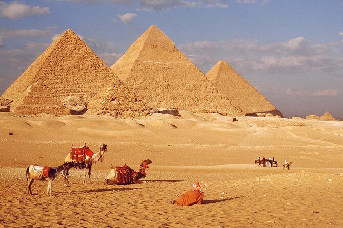 Day Trip to Cairo from Hurghada by Bus with Lunch & Guide - The Pyramids of Giza and the Sphinx