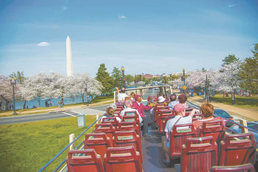 DC: Hop-on Hop-off, Arlington Walking Tour, and Night Tour - FAQ