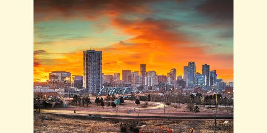 Denver: City Highlights, Views, and Secret Spots Bus Tour - What the small shuttle changes