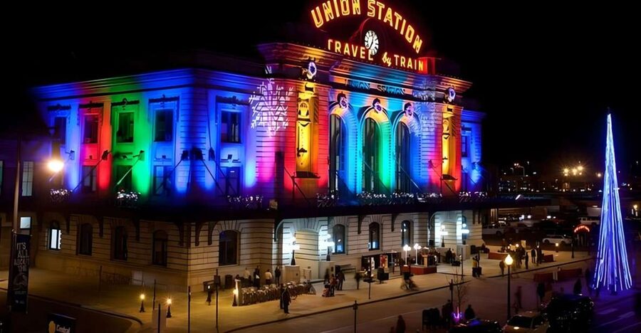 Denver: Holiday Lights & Sights Bus Tour - LoDo and Larimer Square under holiday lights