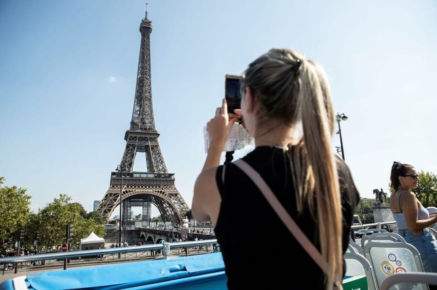Disneyland Paris: Bus Sightseeing Tour in Paris - From Disneyland Paris to the Eiffel Tower
