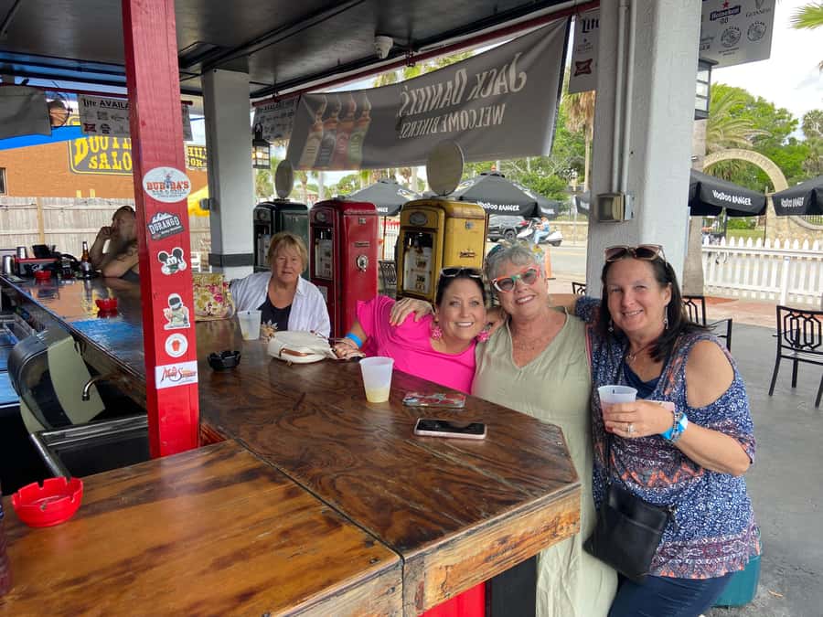 Dive Bar Bus Crawl - Key points to know before booking