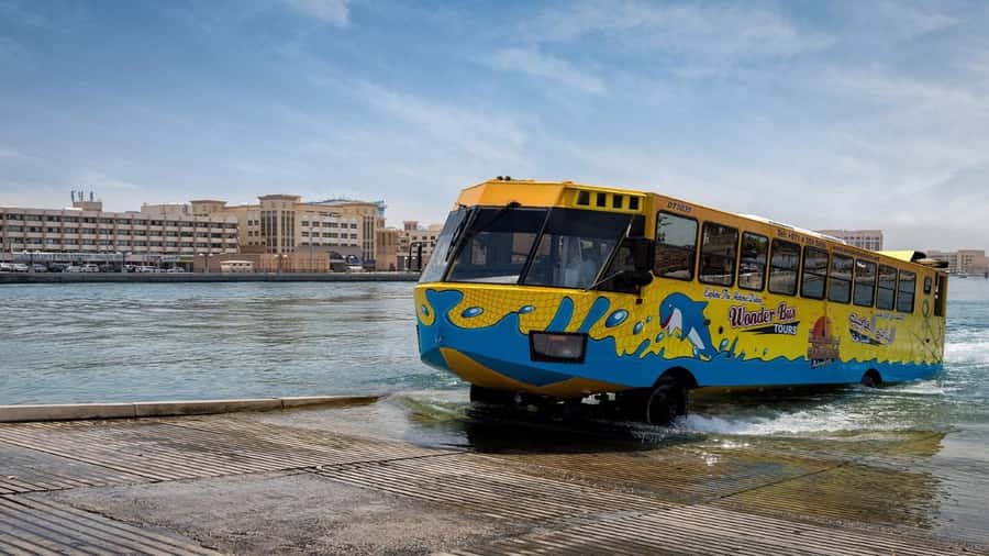 Dubai: Old town tour with Wonder Bus, souks, Creek and Guide - Starting at City Centre Al Shindagha