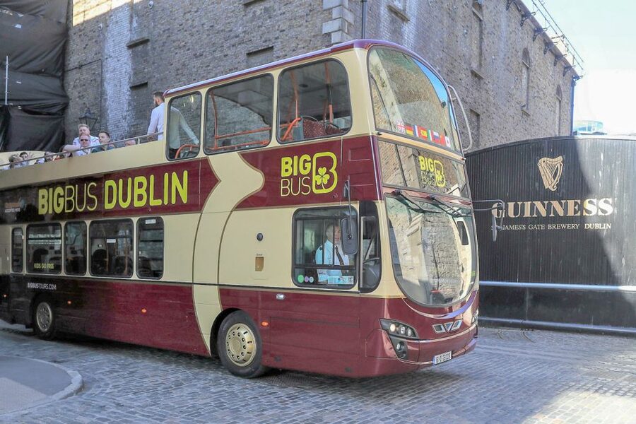 Dublin: Big Bus Hop-On, Hop-Off Tour with Live Guide - Temple Bar, City Hall, and Dublin Castle