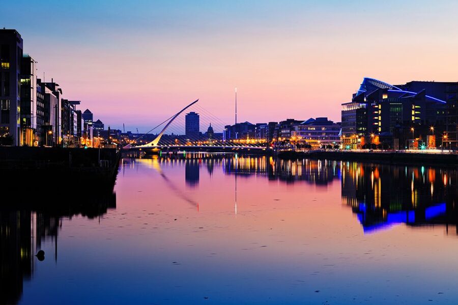 Dublin: Big Bus Panoramic Night Tour with Live Guide - What this Dublin night tour really delivers