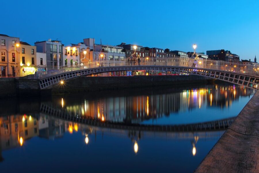 Dublin: Big Bus Panoramic Night Tour with Live Guide - St. Stephen’s Green and Molly Malone