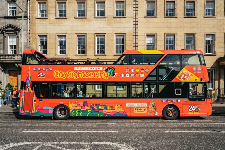 Edinburgh: City Sightseeing Hop-On Hop-Off Bus Tour - Abbeyhill, Regent Road, and the Burns Monument