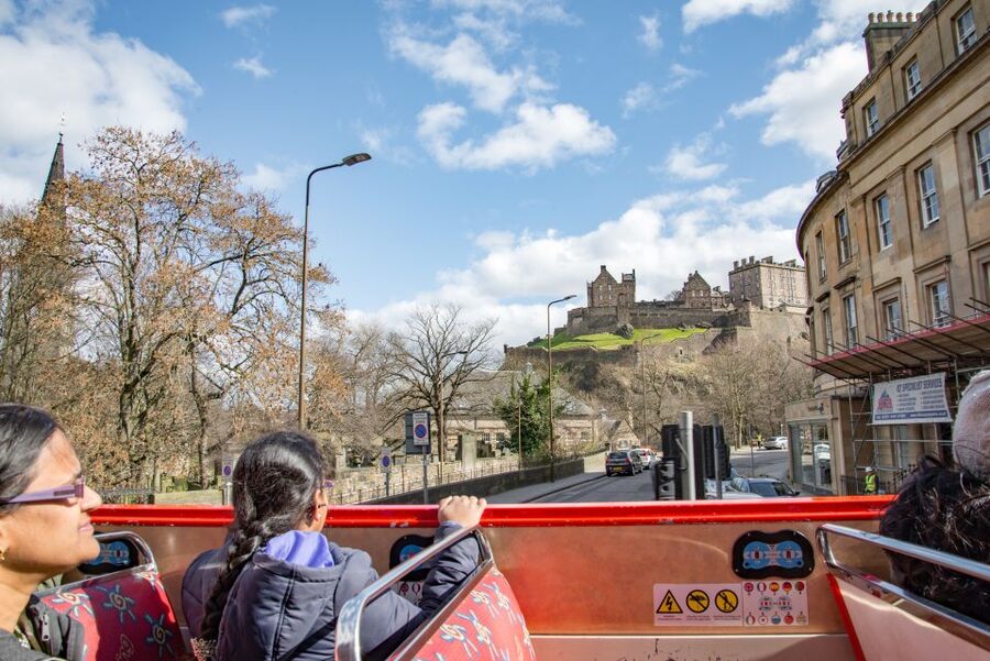 Edinburgh: Hop-On Hop-Off Bus Pass with 3 City Tours - Timetables matter more outside summer