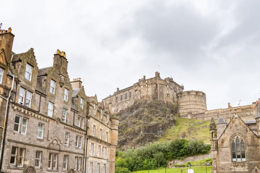 Edinburgh: Royal Attractions with Hop-On Hop-Off Bus Tours - A practical two-day plan