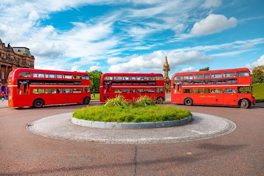 Edinburgh: Vintage Bus Tour with Afternoon Tea or Gin - The gin teapot option