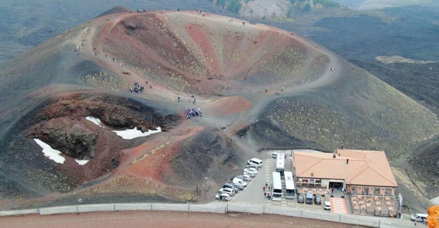 Etna Tour by Panoramic Bus - A straightforward route from Catania to Etna