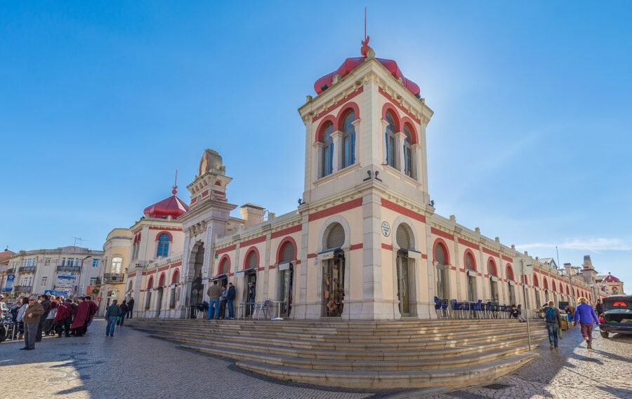 From Algarve Coast: Day Trip by Bus to Loule Market - Why Loule makes a good market stop from the Algarve