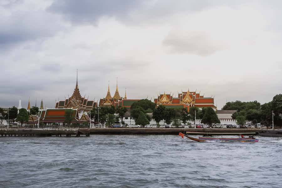 From Bangkok: Ayutthaya Day Tour by Bus with River Cruise - How the guides shape the day