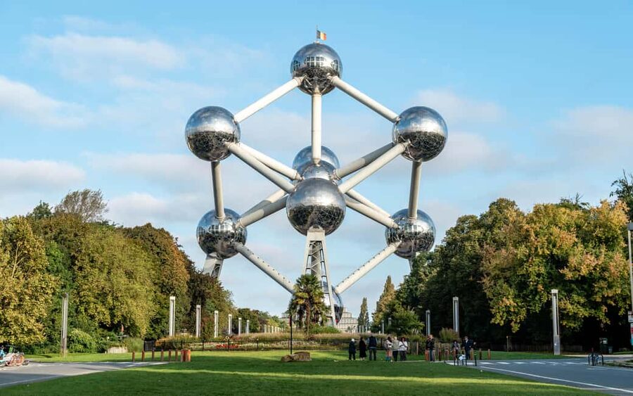 From Brussels: Day Trip to Antwerp and Atomium by Bus - A quick photo stop at the Atomium