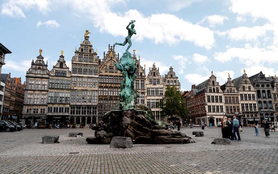 From Brussels: Day Trip to Antwerp and Atomium by Bus - Four hours to make Antwerp your own