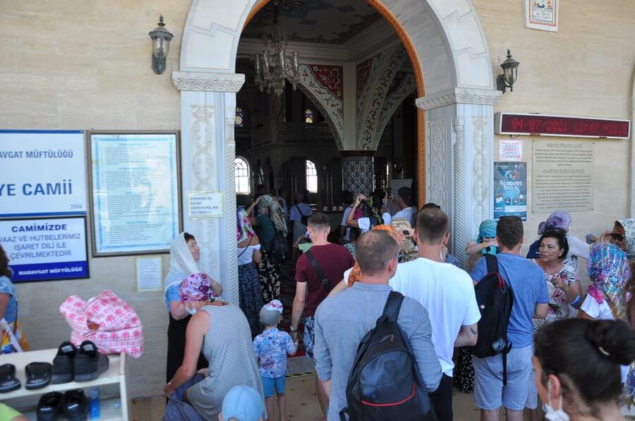 From City of Side: Cabrio Bus Safari & Boat Tour with Lunch - Who will enjoy this tour most