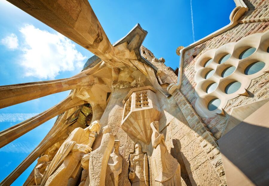 From Costa Brava: Barcelona and Antoni Gaudí's Work Bus Tour - Key points to know before booking