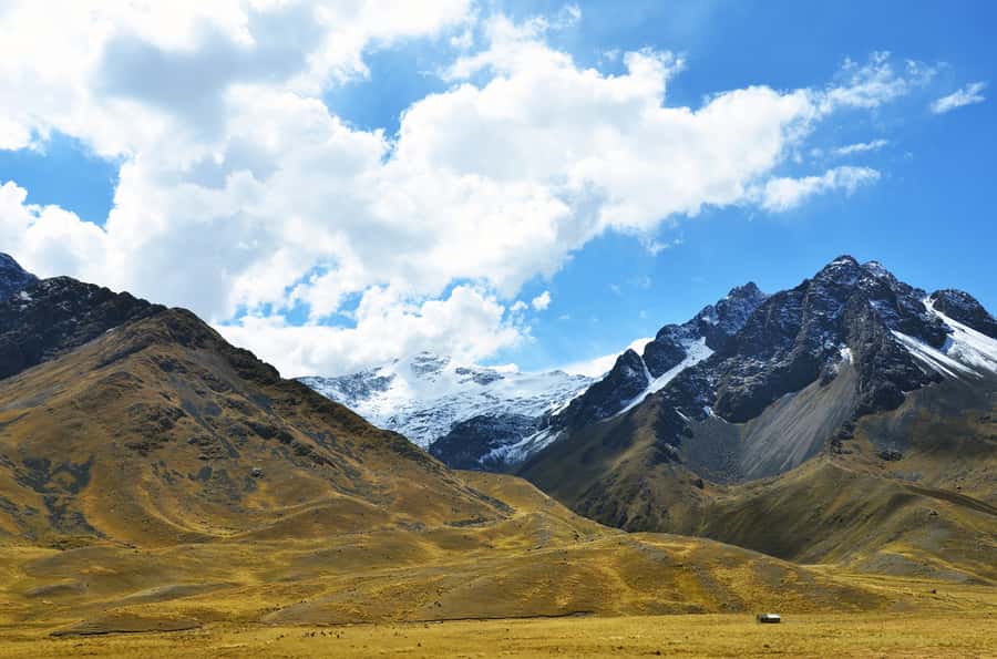 From Cusco: Full-Day Touristic Bus to Puno with Guided Tours - Why this road from Cusco to Puno is worth your day