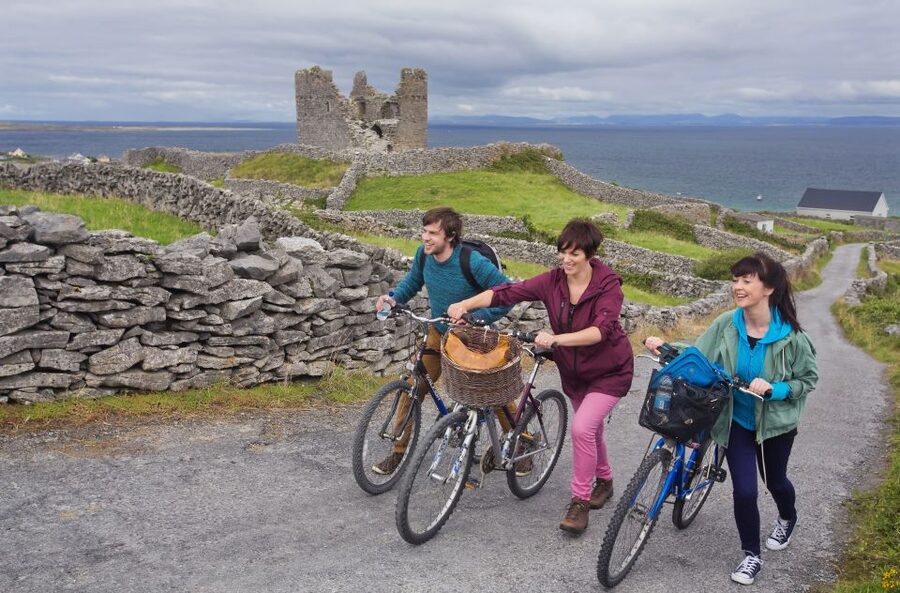From Doolin: Day Trip to Inisheer with Bike or Bus Tour - The Atlantic views and stone-walled lanes