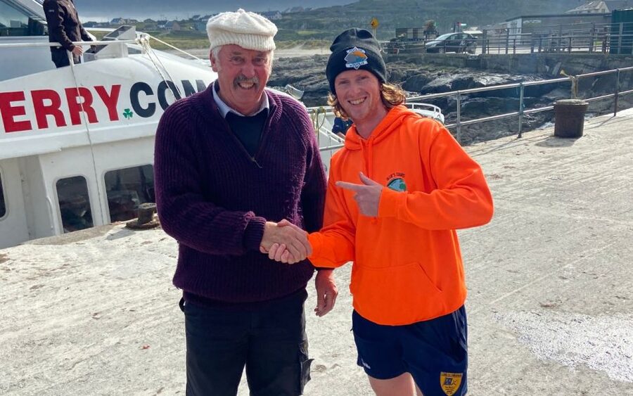 From Doolin: Day Trip to Inisheer with Bike or Bus Tour - Free time for a pint, beach, or family stop