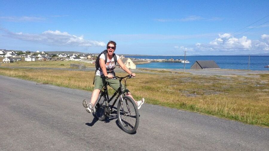 From Galway: Day Trip to Inisheer with Bike or Bus Tour - The 25-minute crossing from Doolin to Inisheer