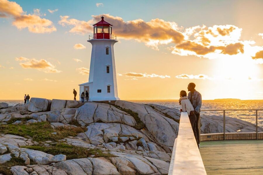 From Halifax: Peggy's Cove Bus Tour - The fishing village beyond the postcard