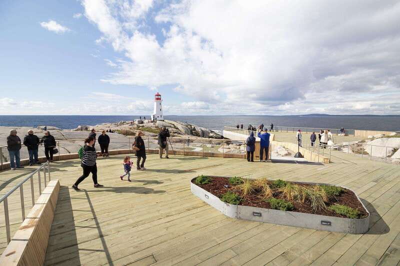 From Halifax: Peggy's Cove Bus Tour - The 70-minute ride across Nova Scotia