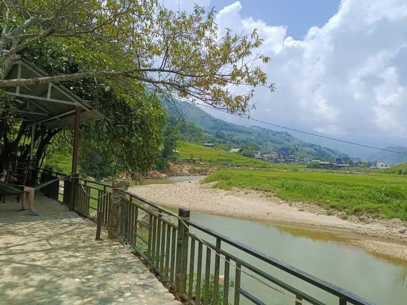 From Hanoi: 2-Day Sapa Limo Bus Tour & Fansipan Peak Visit - Fansipan by cable car, pagoda, and 600 steps